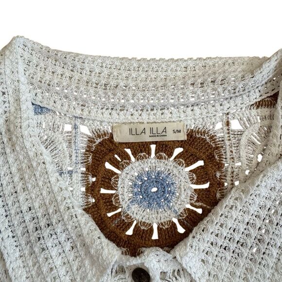 ILLA ILLA Women's Crochet Button Down Blouse Size S/M - Picture 4 of 5